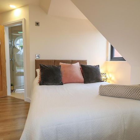 The Loft At Amber View Villa Белпър Екстериор снимка
